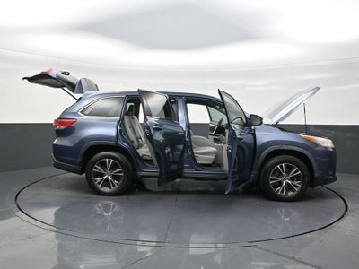 2018 Toyota Highlander LE