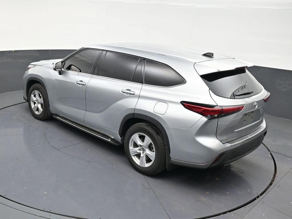 2022 Toyota Highlander LE