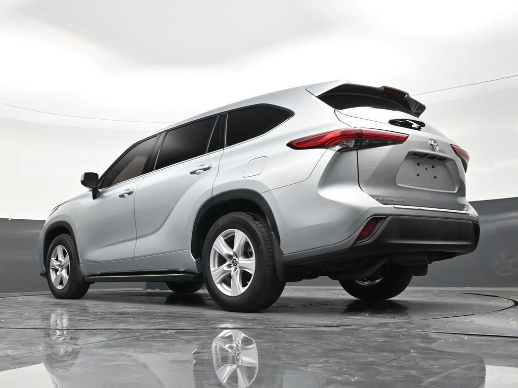 2022 Toyota Highlander LE