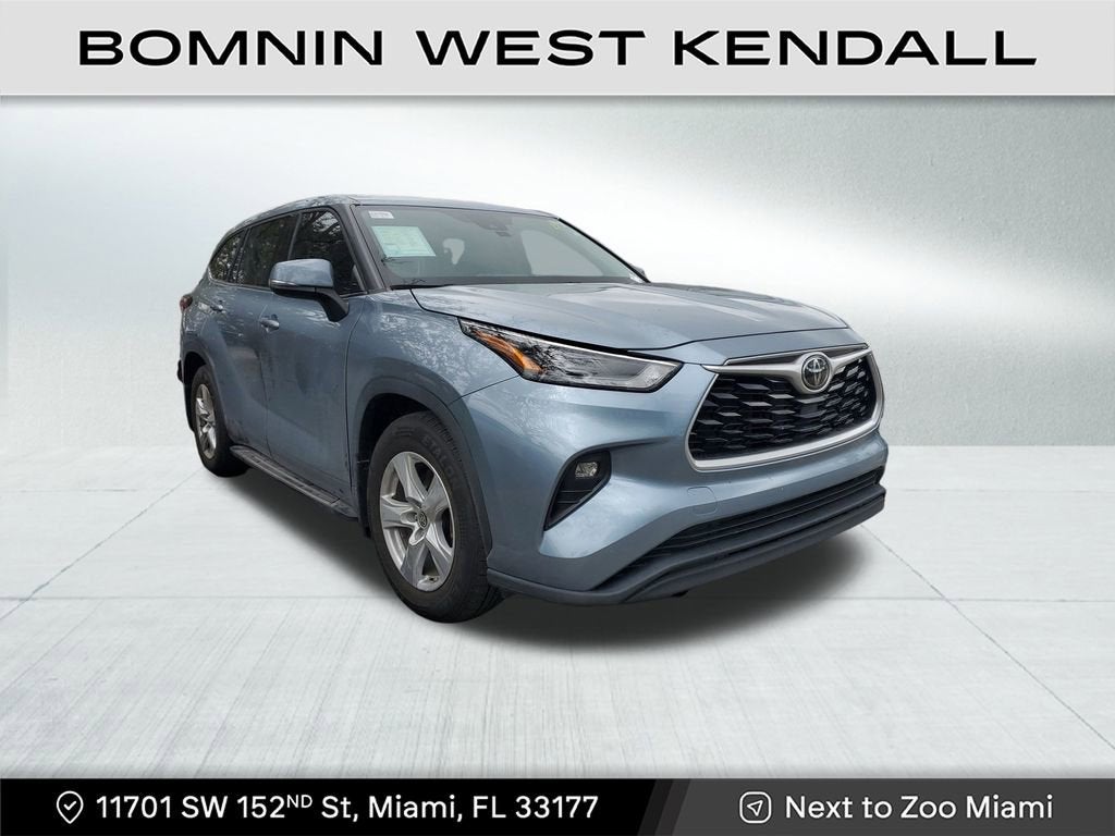 2022 Toyota Highlander LE