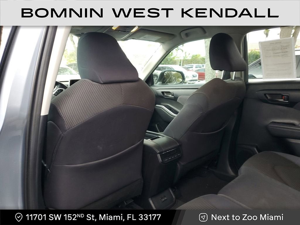 2022 Toyota Highlander LE