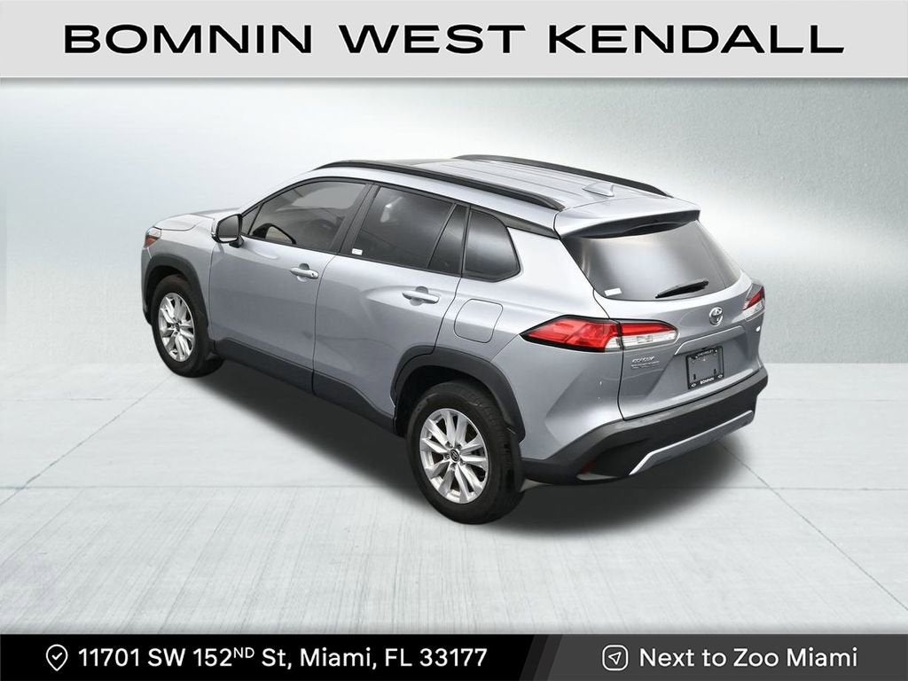 2024 Toyota Corolla Cross LE