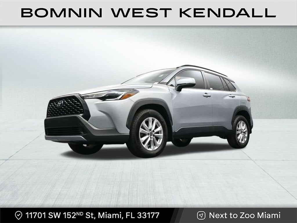 2024 Toyota Corolla Cross LE