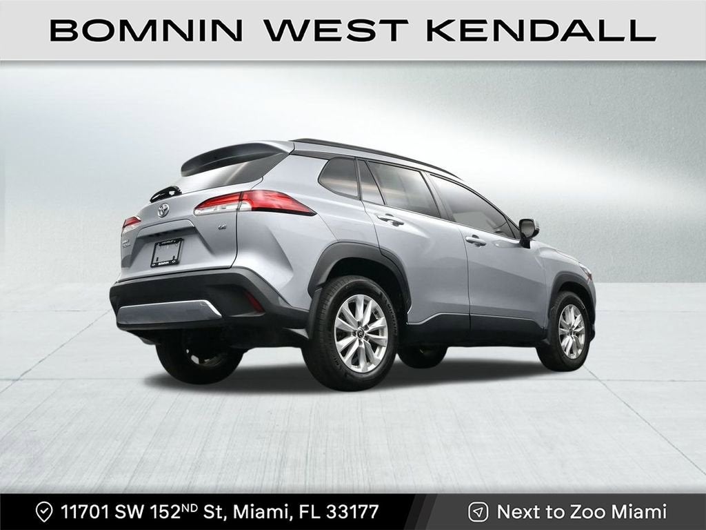 2024 Toyota Corolla Cross LE