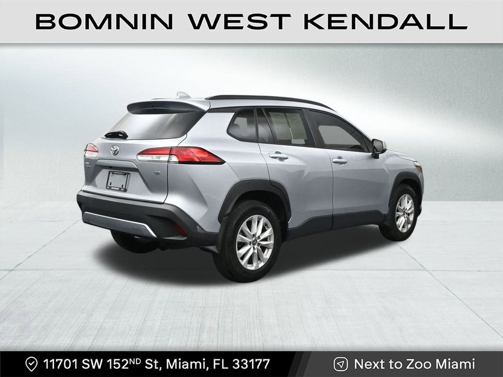 2024 Toyota Corolla Cross LE