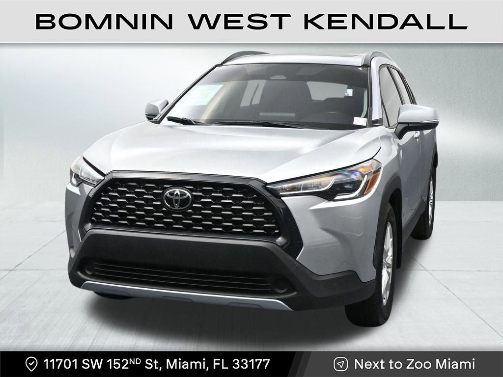 2024 Toyota Corolla Cross LE