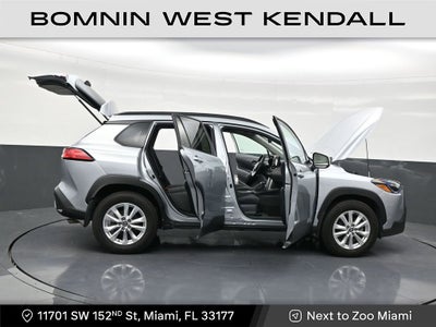 2024 Toyota Corolla Cross LE