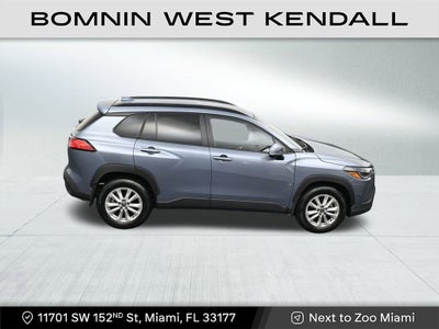 2024 Toyota Corolla Cross LE