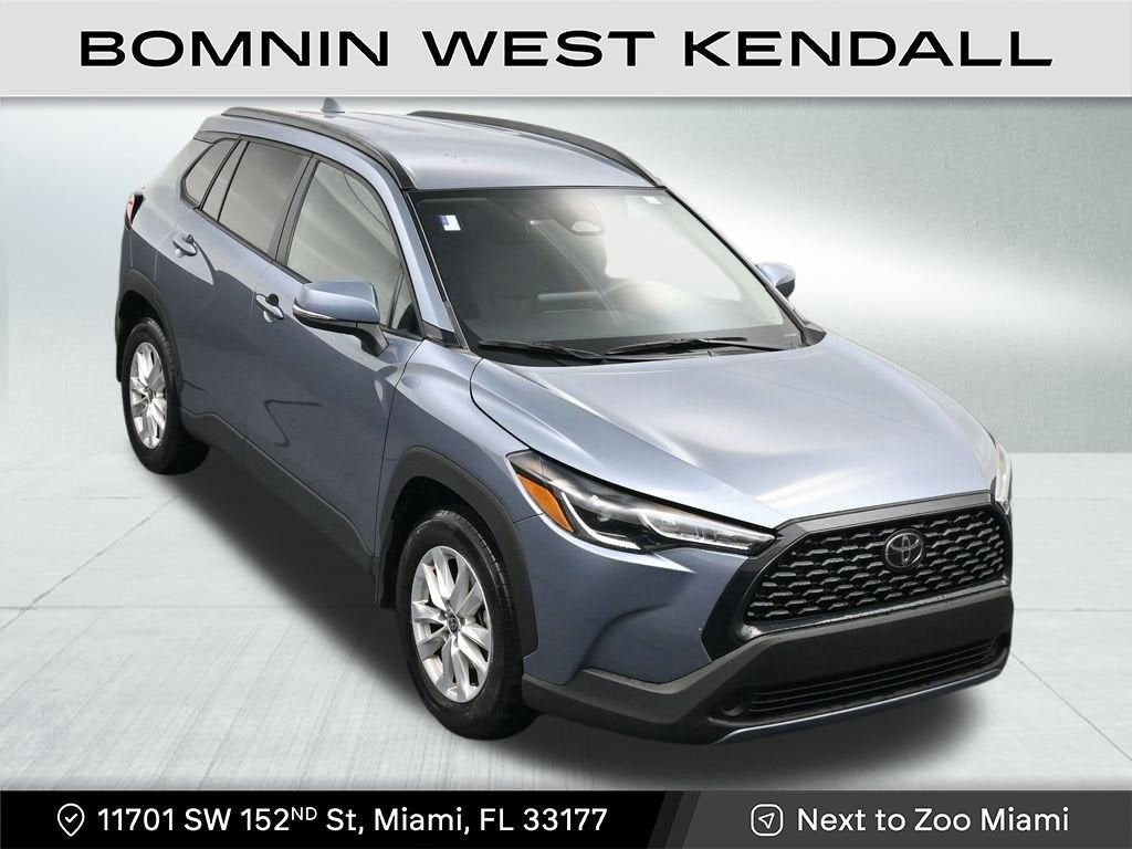 2024 Toyota Corolla Cross LE