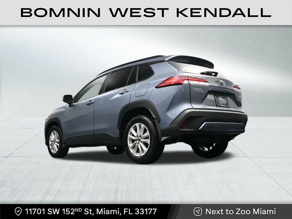 2024 Toyota Corolla Cross LE