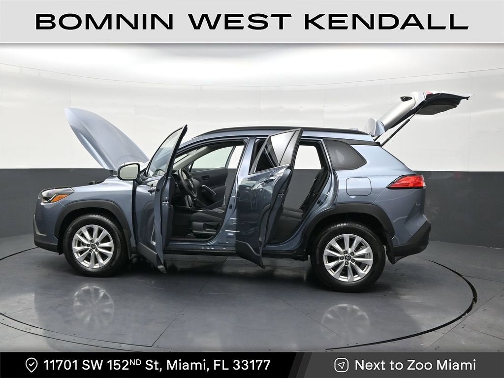2024 Toyota Corolla Cross LE
