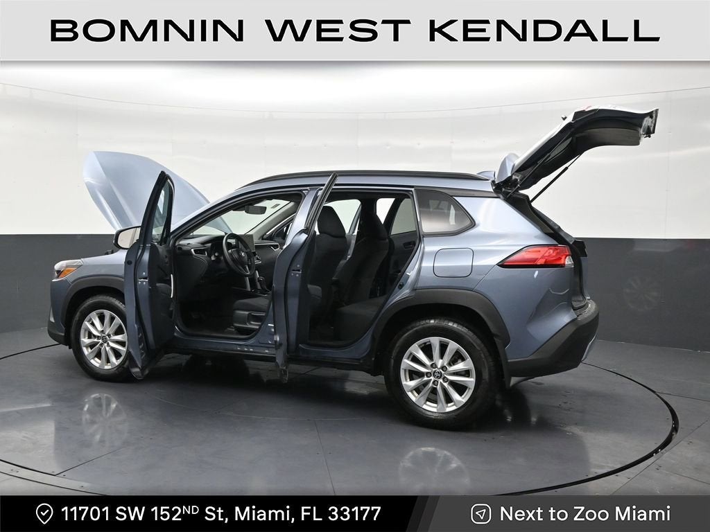 2024 Toyota Corolla Cross LE