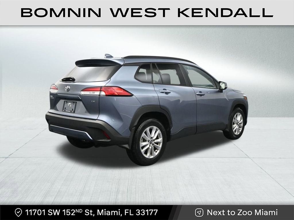 2024 Toyota Corolla Cross LE