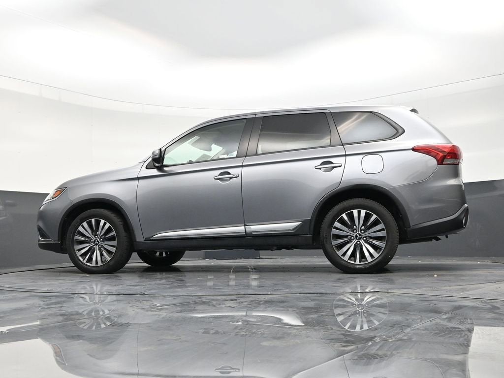 2020 Mitsubishi Outlander SE