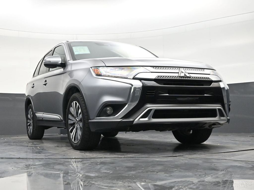 2020 Mitsubishi Outlander SE