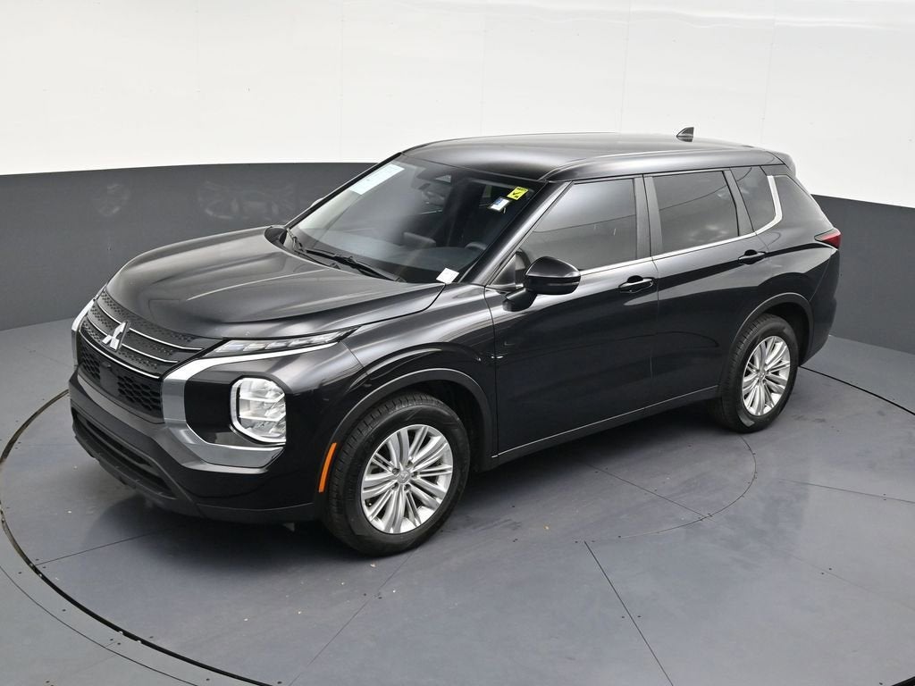 2024 Mitsubishi Outlander ES