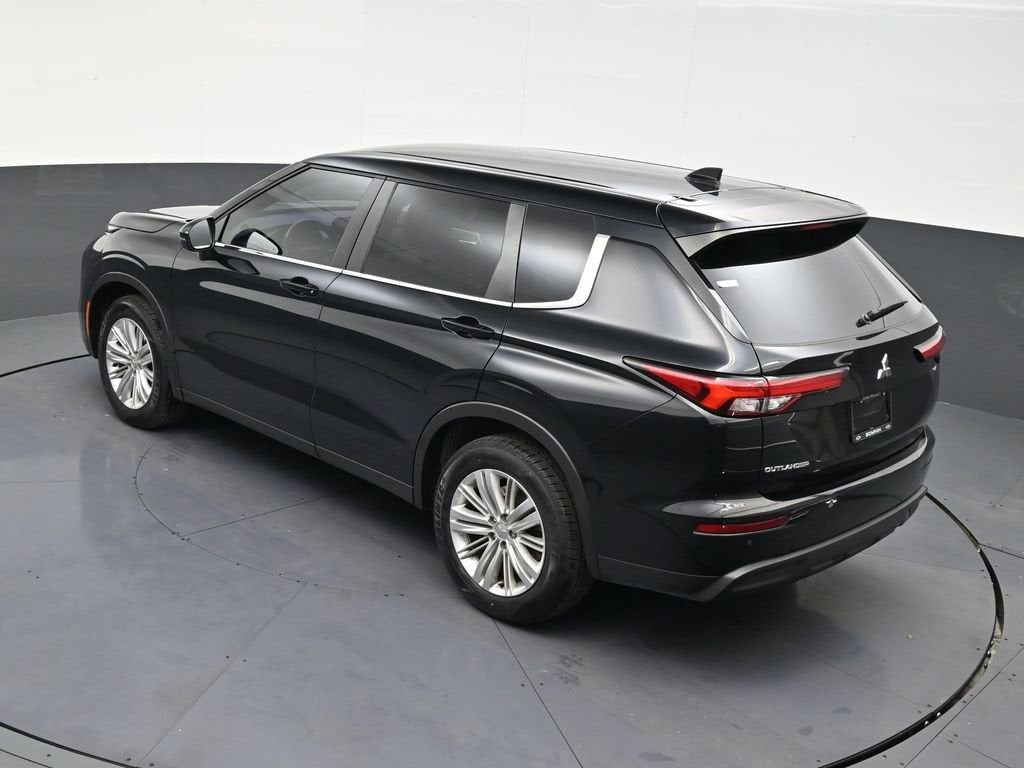 2024 Mitsubishi Outlander ES