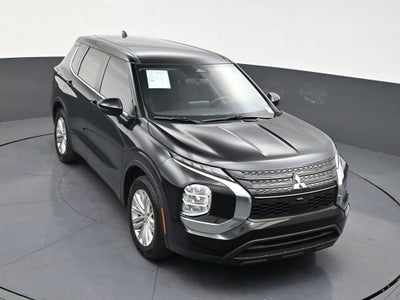 2024 Mitsubishi Outlander ES
