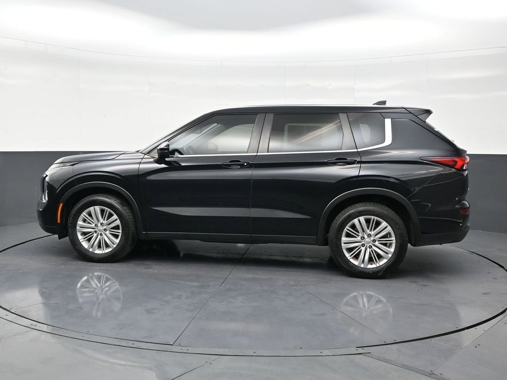 2024 Mitsubishi Outlander ES