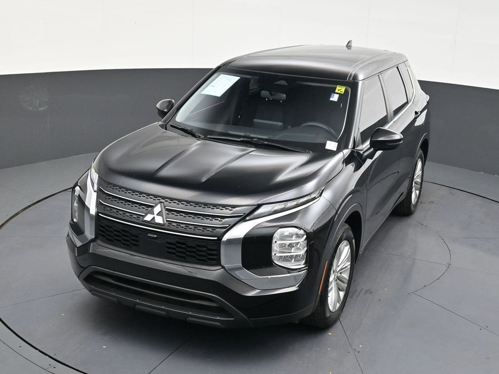 2024 Mitsubishi Outlander ES