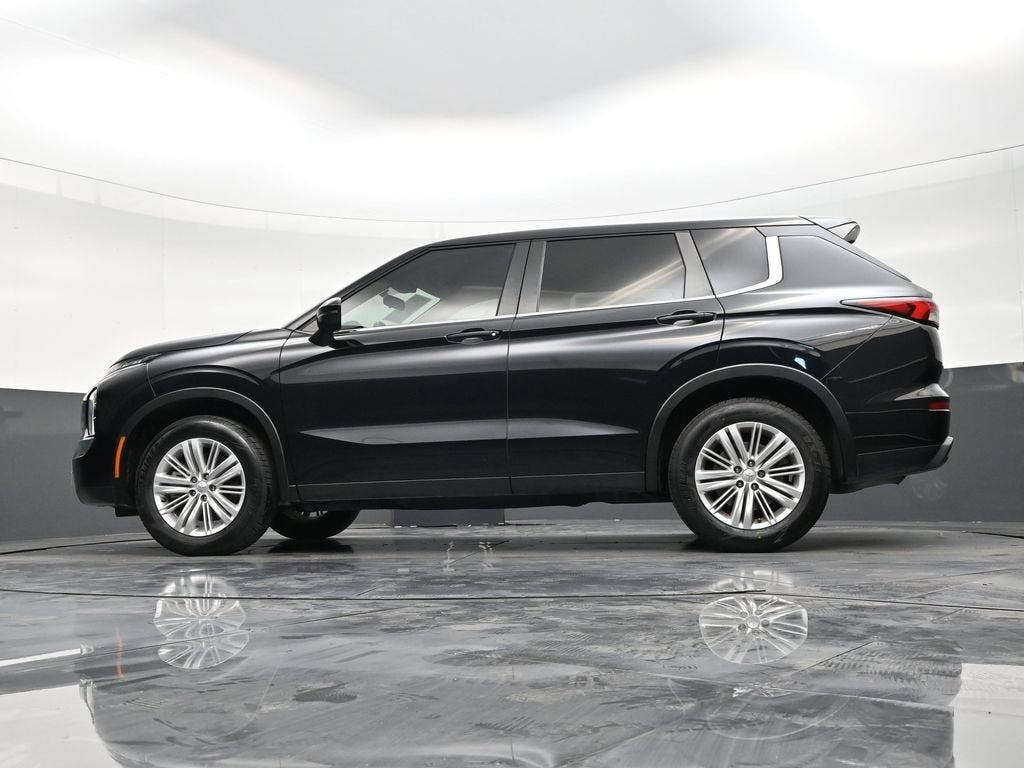 2024 Mitsubishi Outlander ES