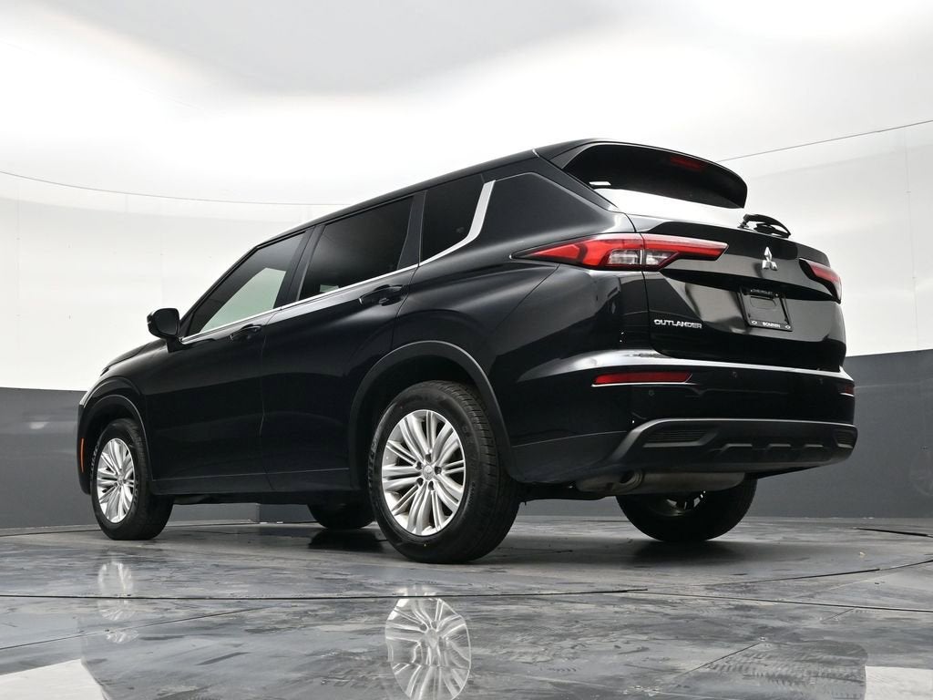 2024 Mitsubishi Outlander ES