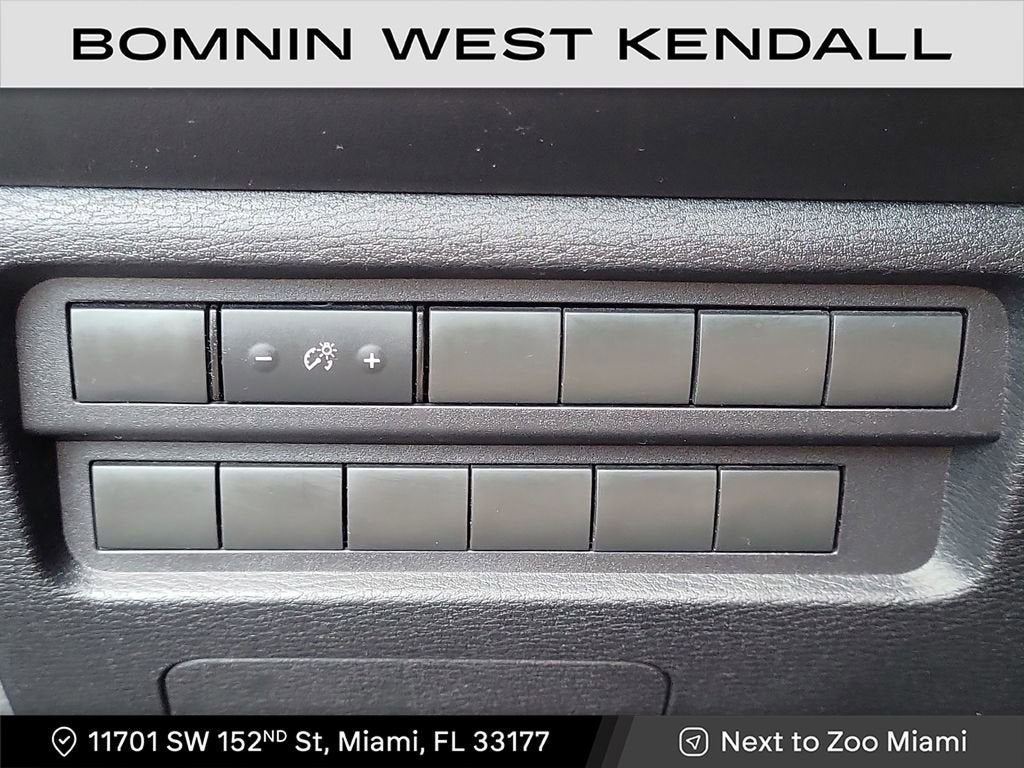 2024 Mitsubishi Outlander ES