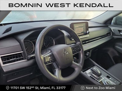 2024 Mitsubishi Outlander ES