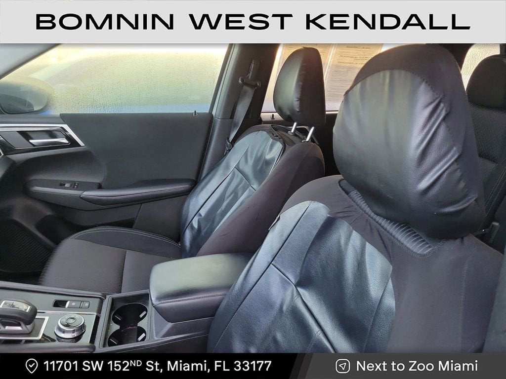 2024 Mitsubishi Outlander ES