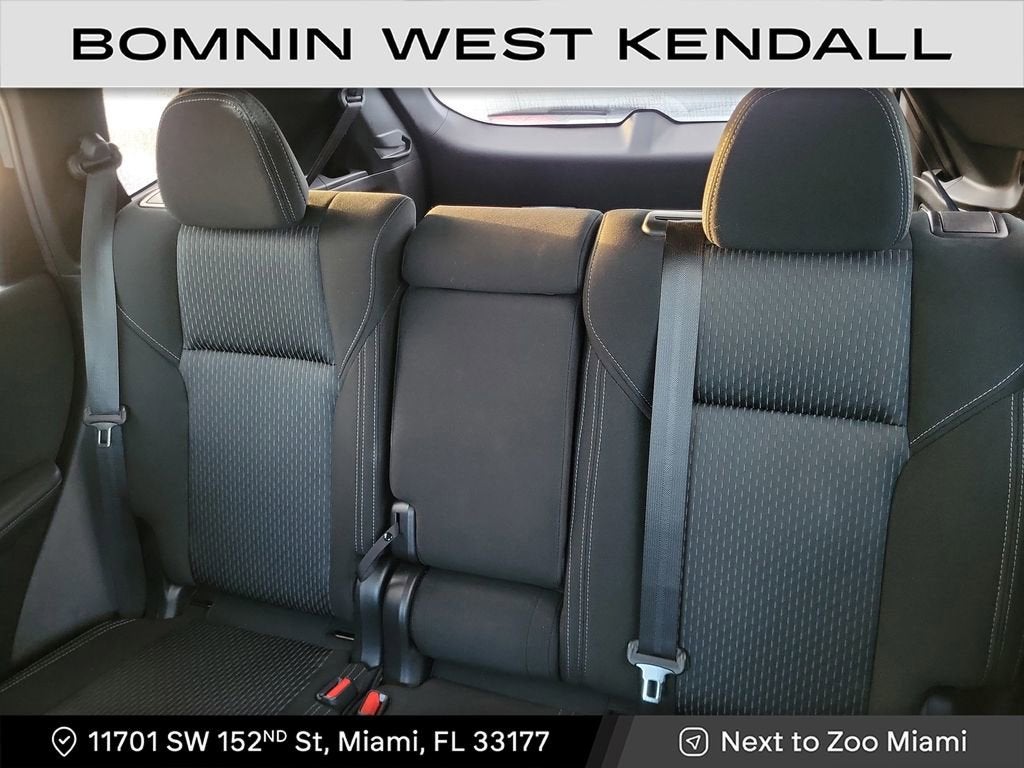 2024 Mitsubishi Outlander ES