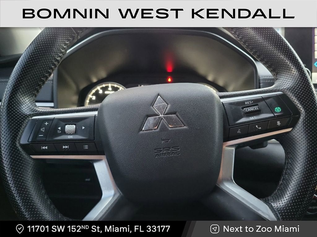 2024 Mitsubishi Outlander SE