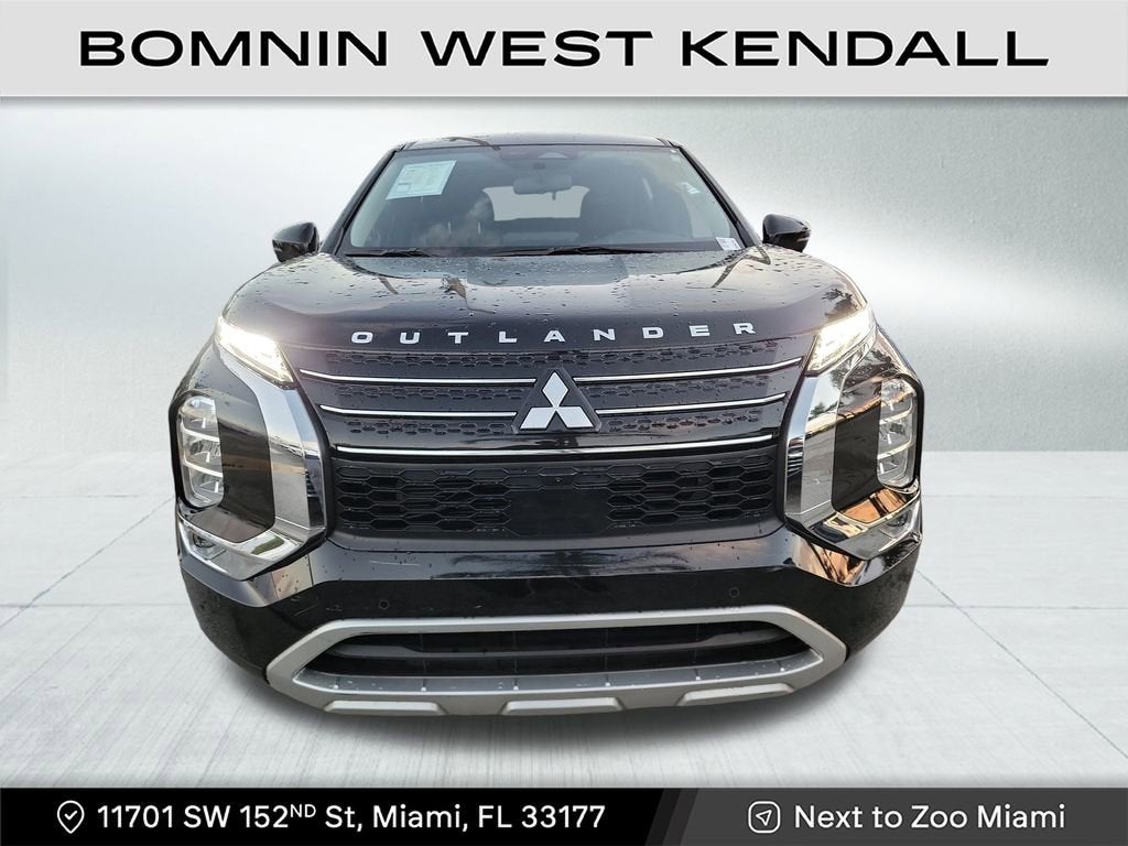 2024 Mitsubishi Outlander SE