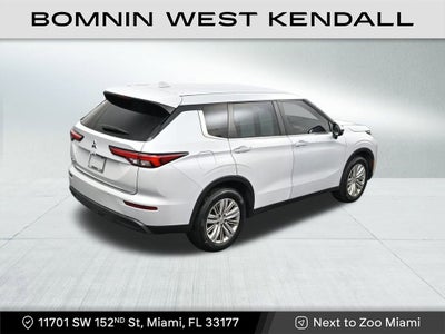 2022 Mitsubishi Outlander ES