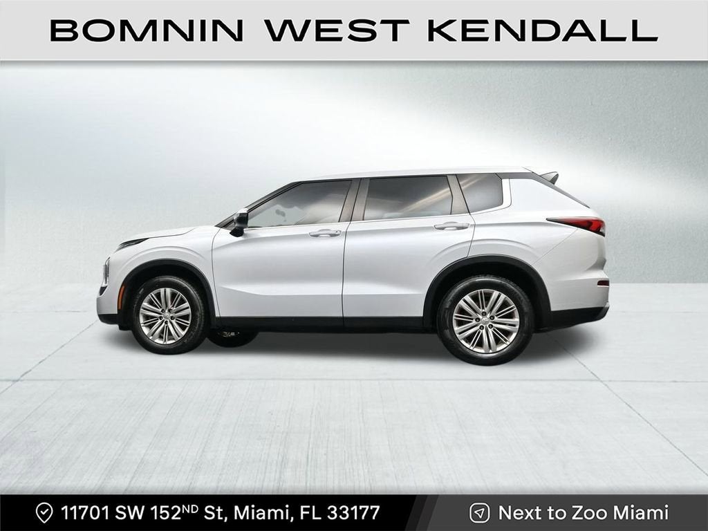 2022 Mitsubishi Outlander ES