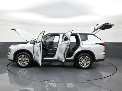 2022 Mitsubishi Outlander ES