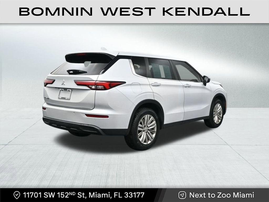 2022 Mitsubishi Outlander ES