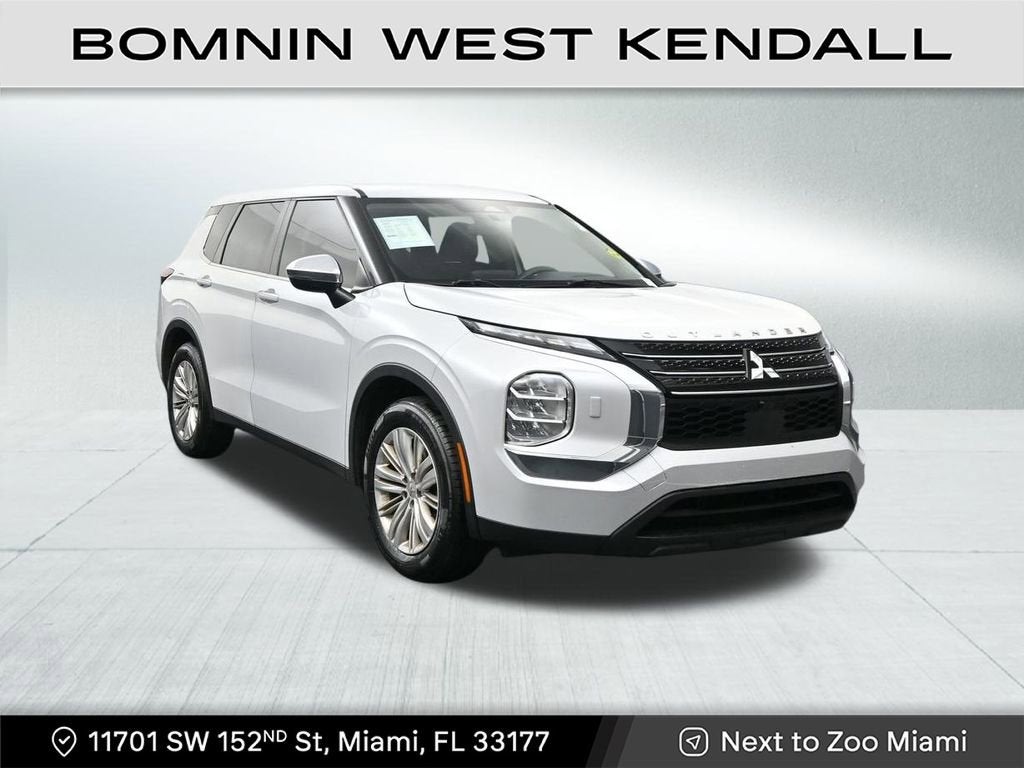 2022 Mitsubishi Outlander ES