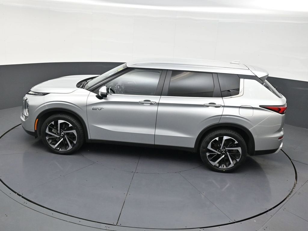 2025 Mitsubishi Outlander Plug-In Hybrid SE