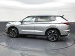 2025 Mitsubishi Outlander Plug-In Hybrid SE