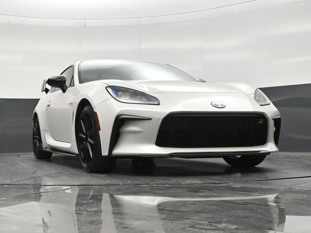 2025 Toyota GR86 Premium