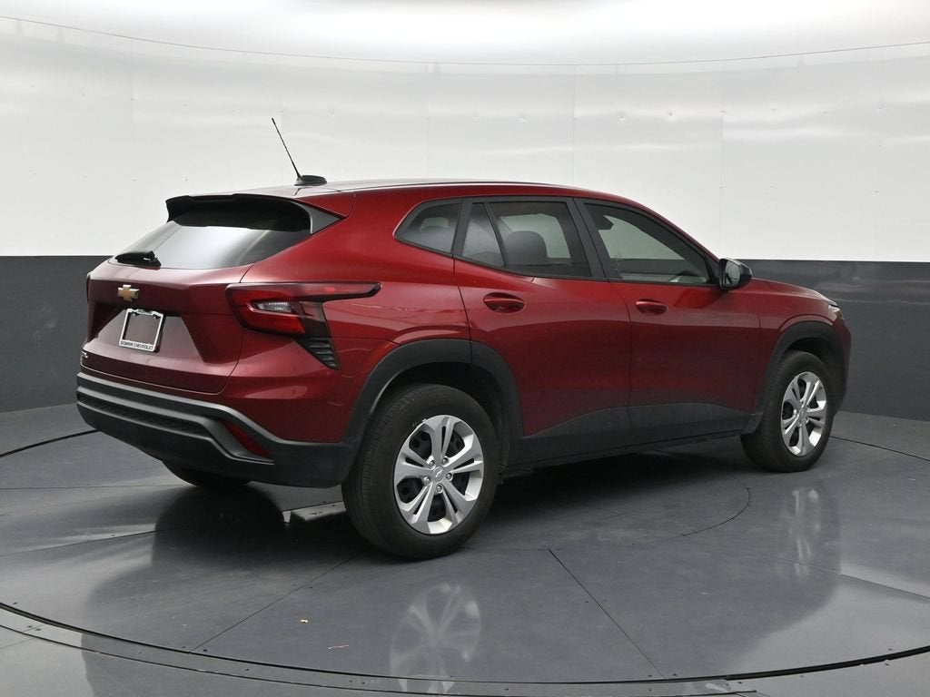 2025 Chevrolet Trax LS