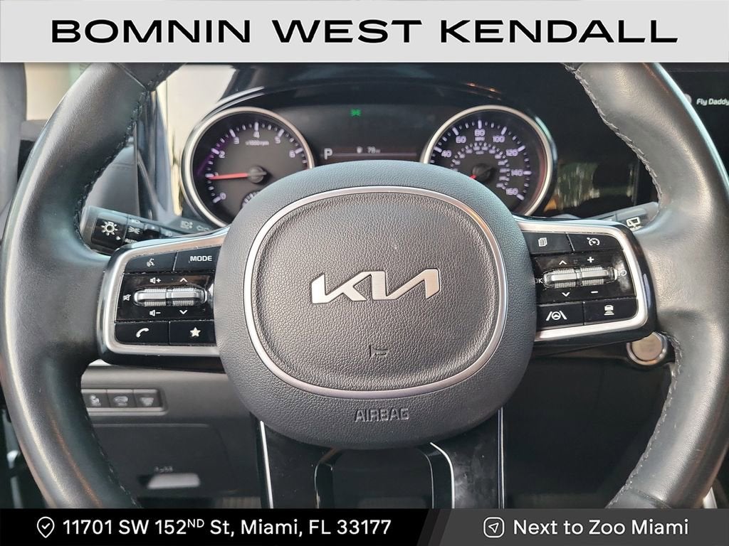 2022 Kia Carnival SX
