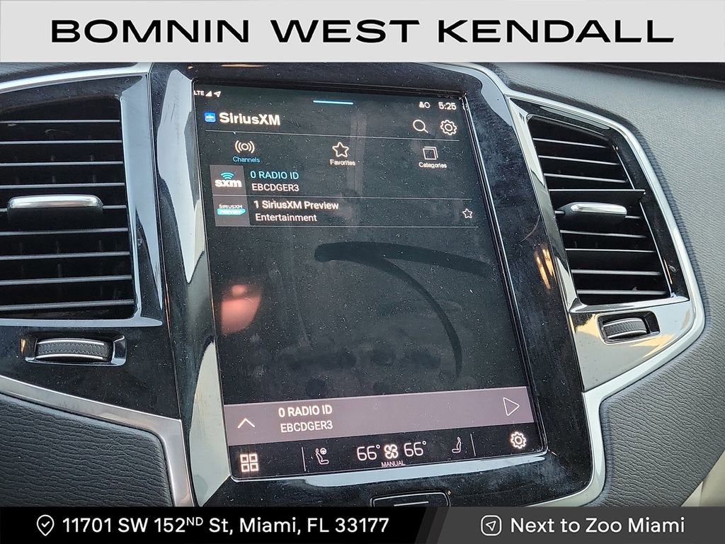 2023 Volvo XC90 Plus