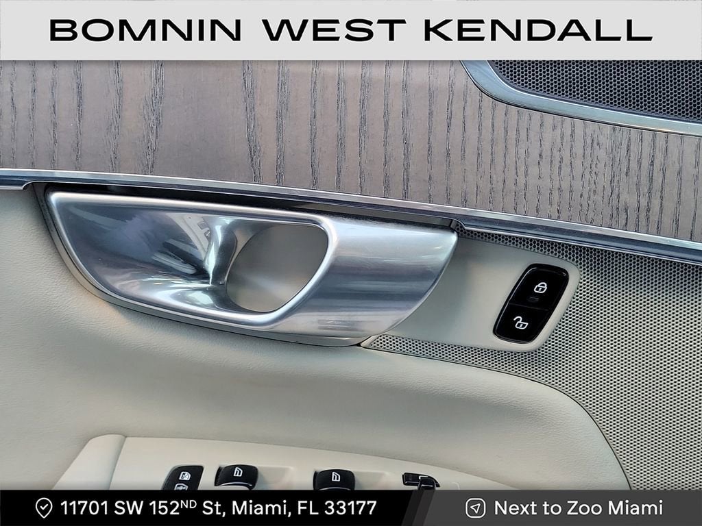 2023 Volvo XC90 Plus