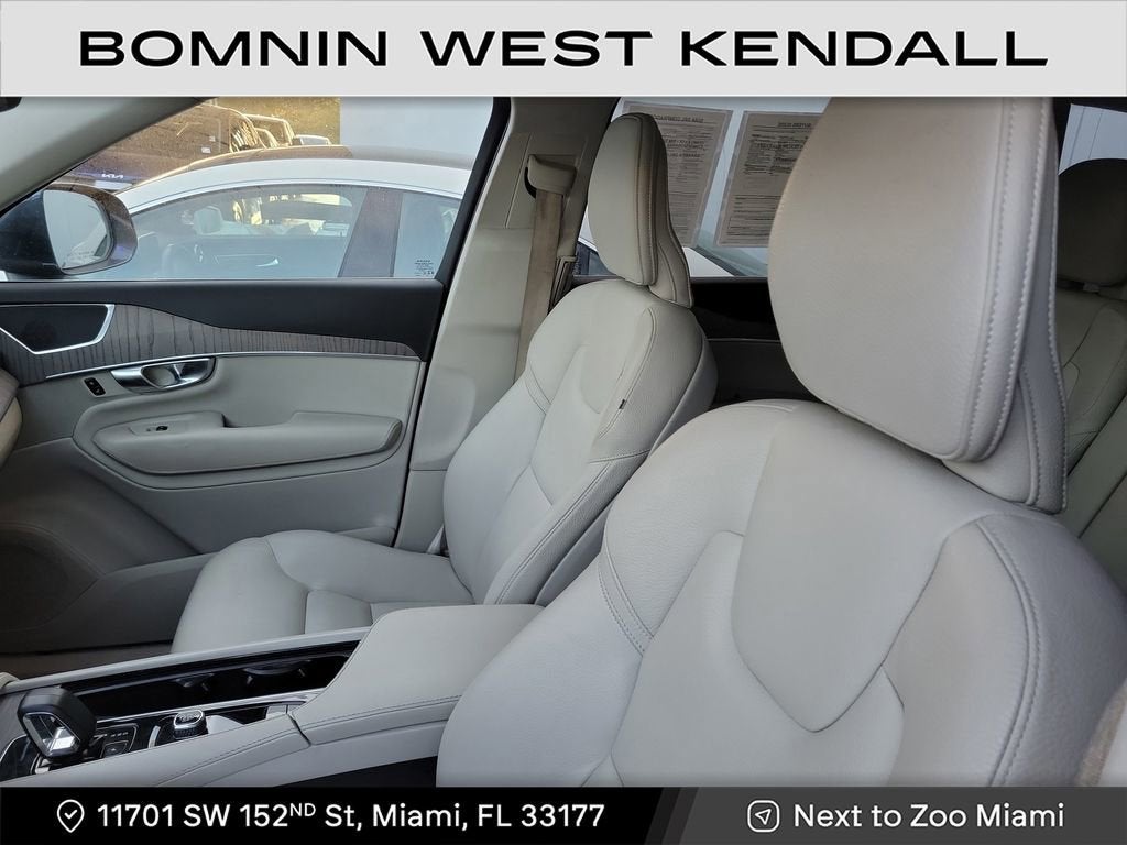 2023 Volvo XC90 Plus