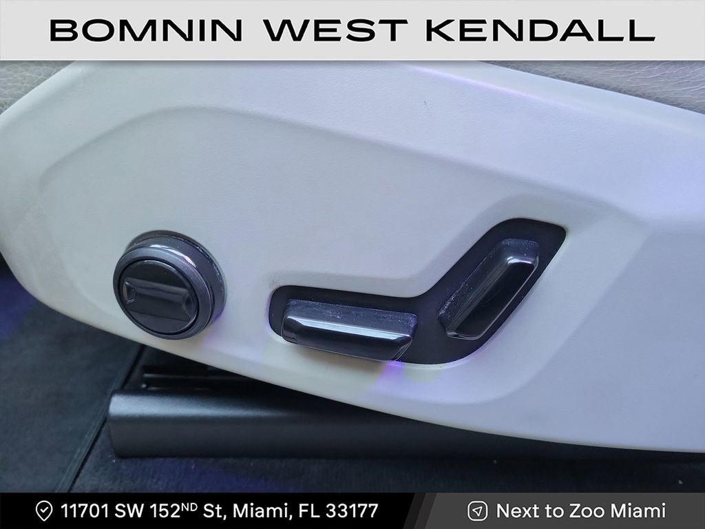 2023 Volvo XC90 Plus