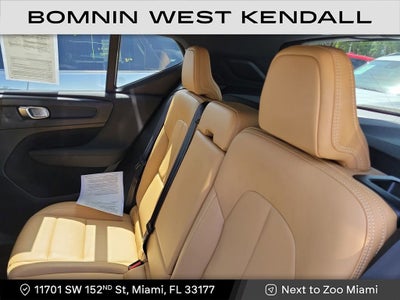 2020 Volvo XC40 Momentum