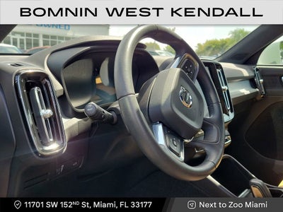 2020 Volvo XC40 Momentum