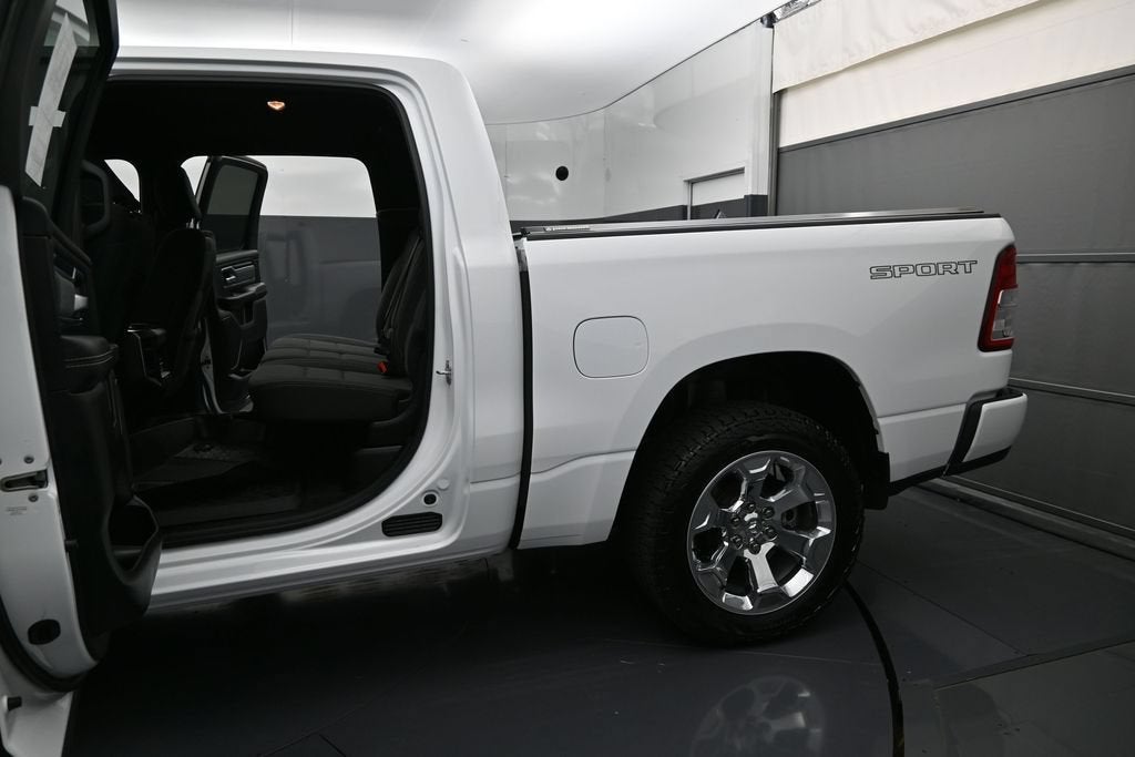 2022 RAM 1500 Big Horn Crew Cab 4x4 5'7" Box