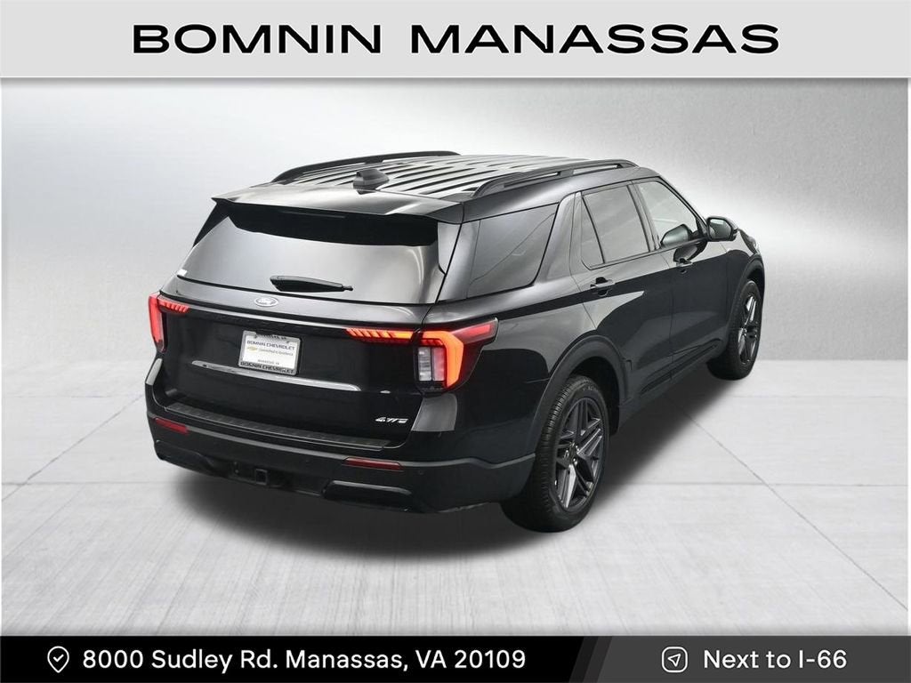 2025 Ford Explorer ST-Line